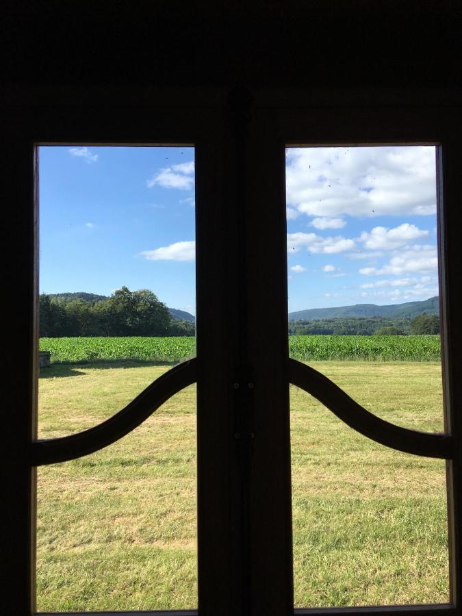 Gite Et Roulotte Dans Les Vosges Remiremont Bagian luar foto