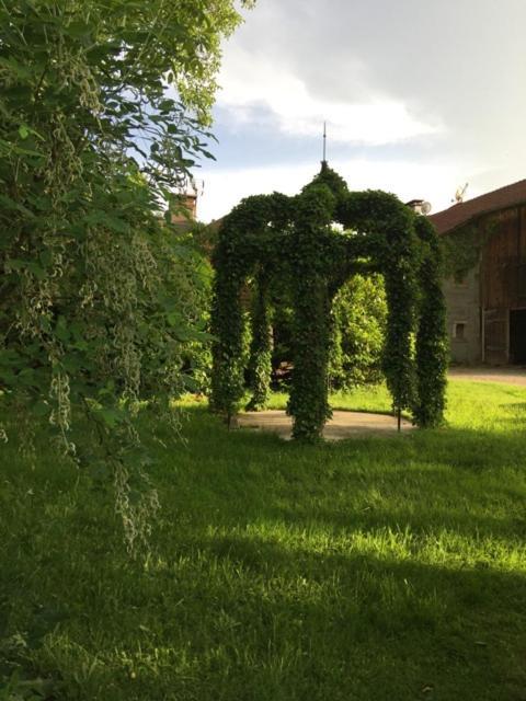 Gite Et Roulotte Dans Les Vosges Remiremont Bagian luar foto