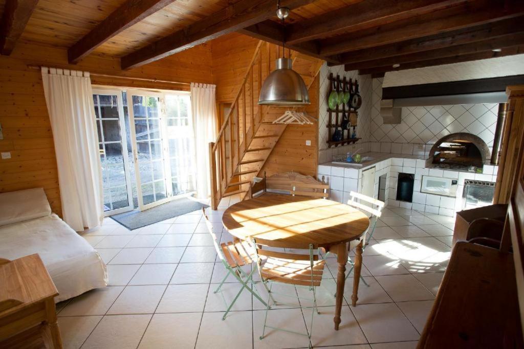 Gite Et Roulotte Dans Les Vosges Remiremont Bagian luar foto